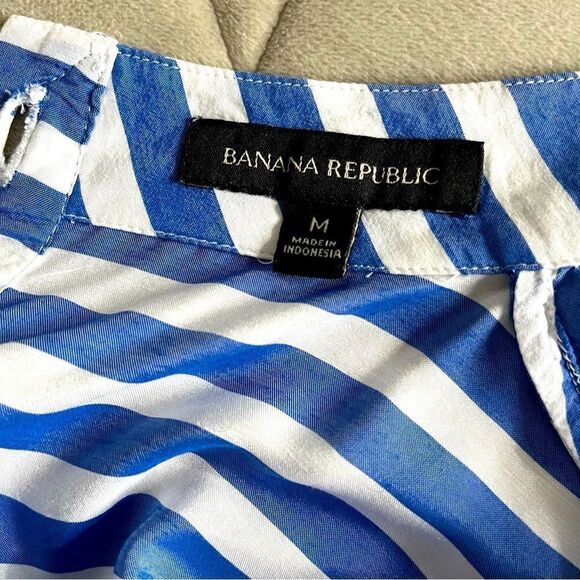 Patriotic & Preppy Banana Republic Blue &White Horizontal Stripe Button Back Top - Picture 3 of 6